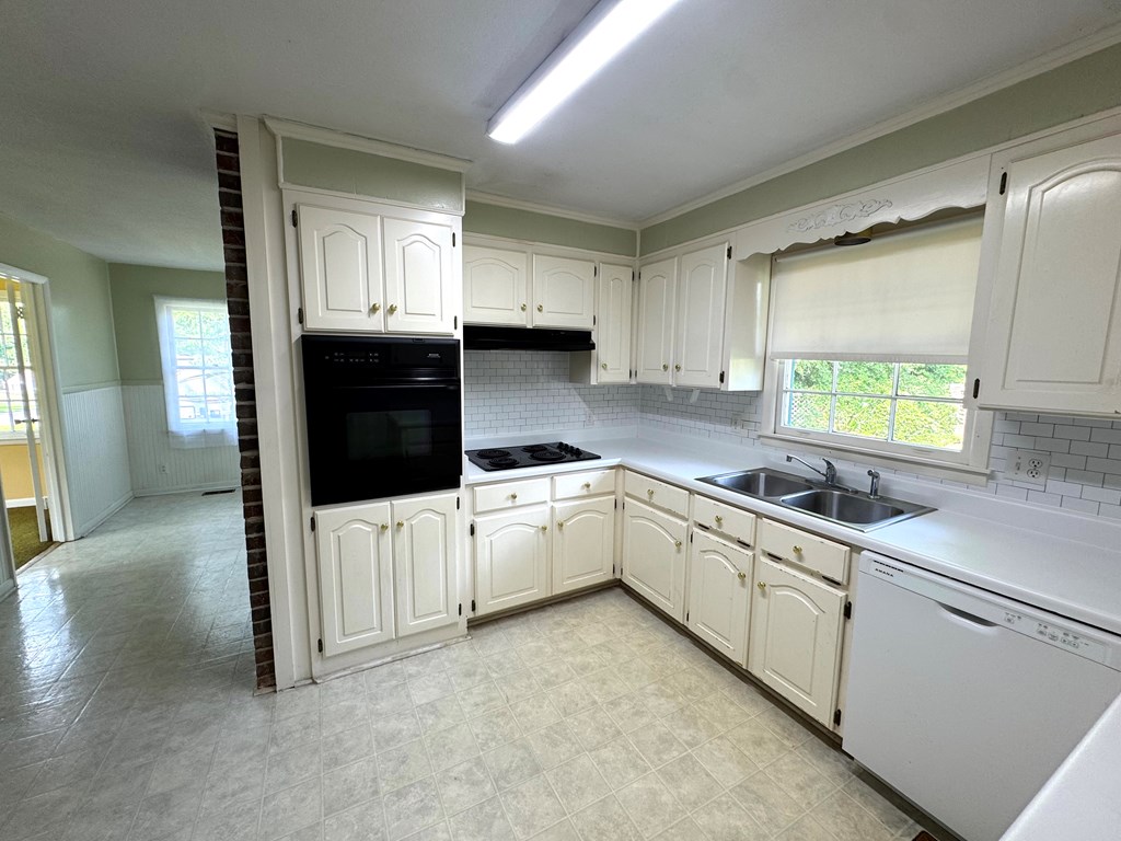 2403 Stonebridge Road Dothan, AL 36301 - Photo 7 of 29
