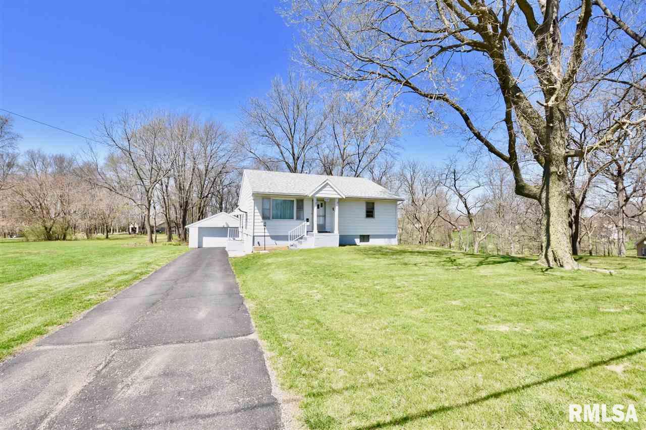 3187 Mall Road Pekin, IL 61554 - Photo 2 of 36
