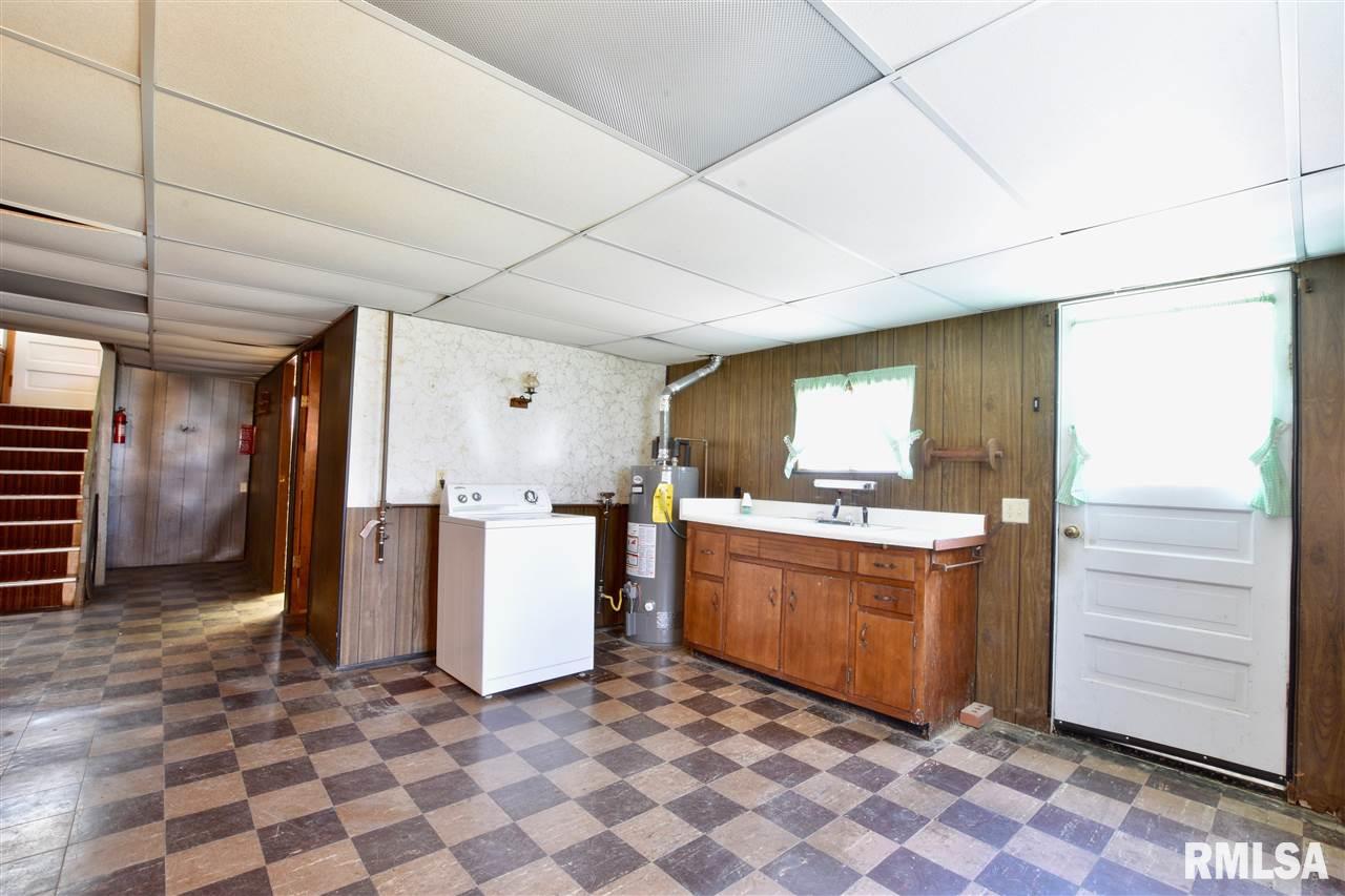 3187 Mall Road Pekin, IL 61554 - Photo 26 of 36