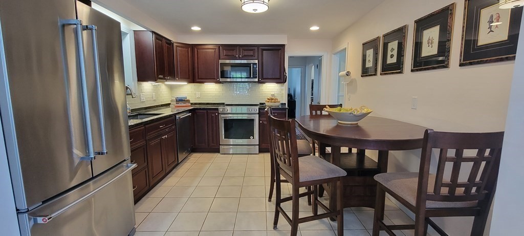 22 Beaverbrook Road Burlington, MA 01803 - Photo 13 of 31 Gallery Image 13