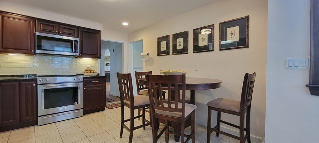 22 Beaverbrook Road Burlington, MA 01803 - Photo 15 of 31 Gallery Image 15