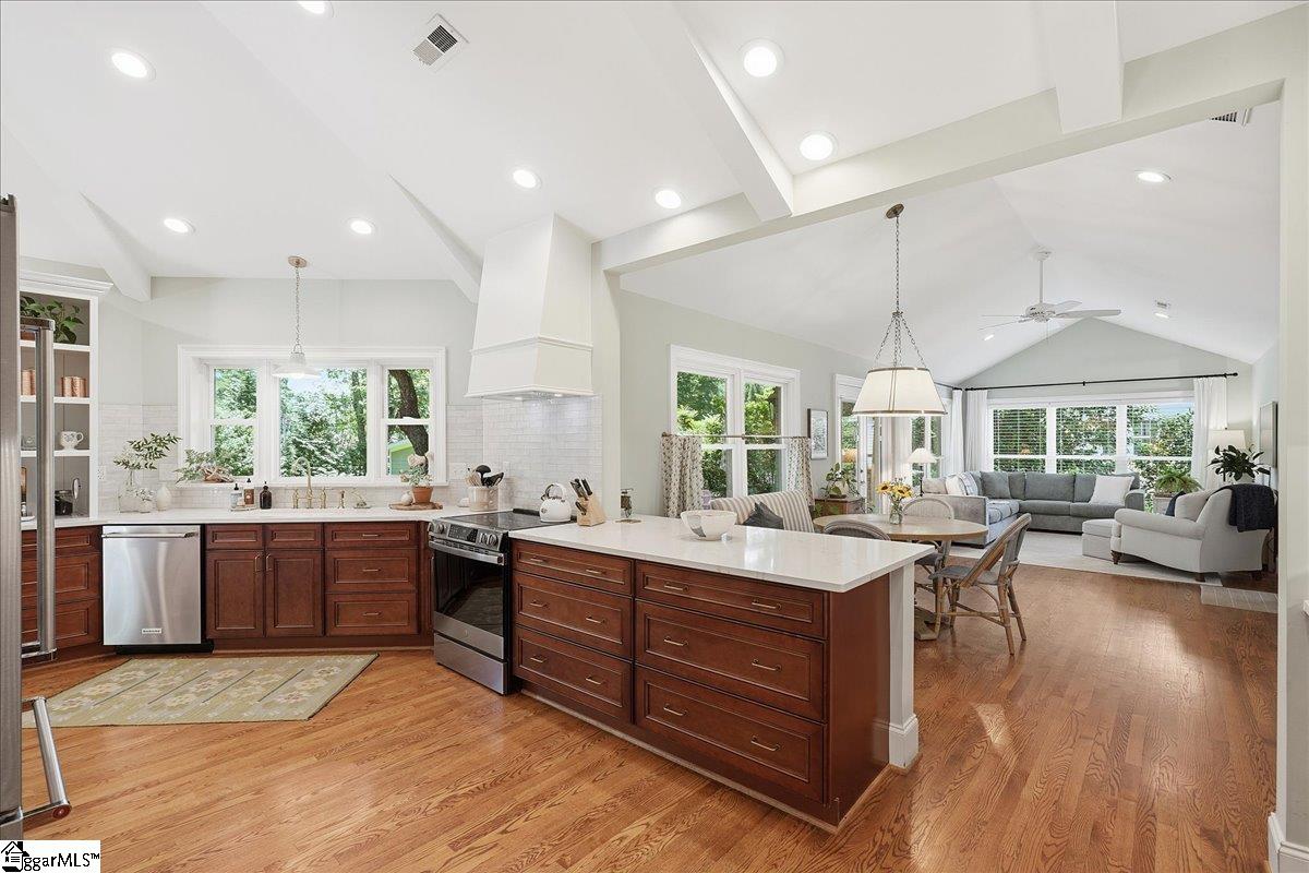 109 Trafalgar Road Greenville, SC 29617 - Photo 14 of 50 Gallery Image 14