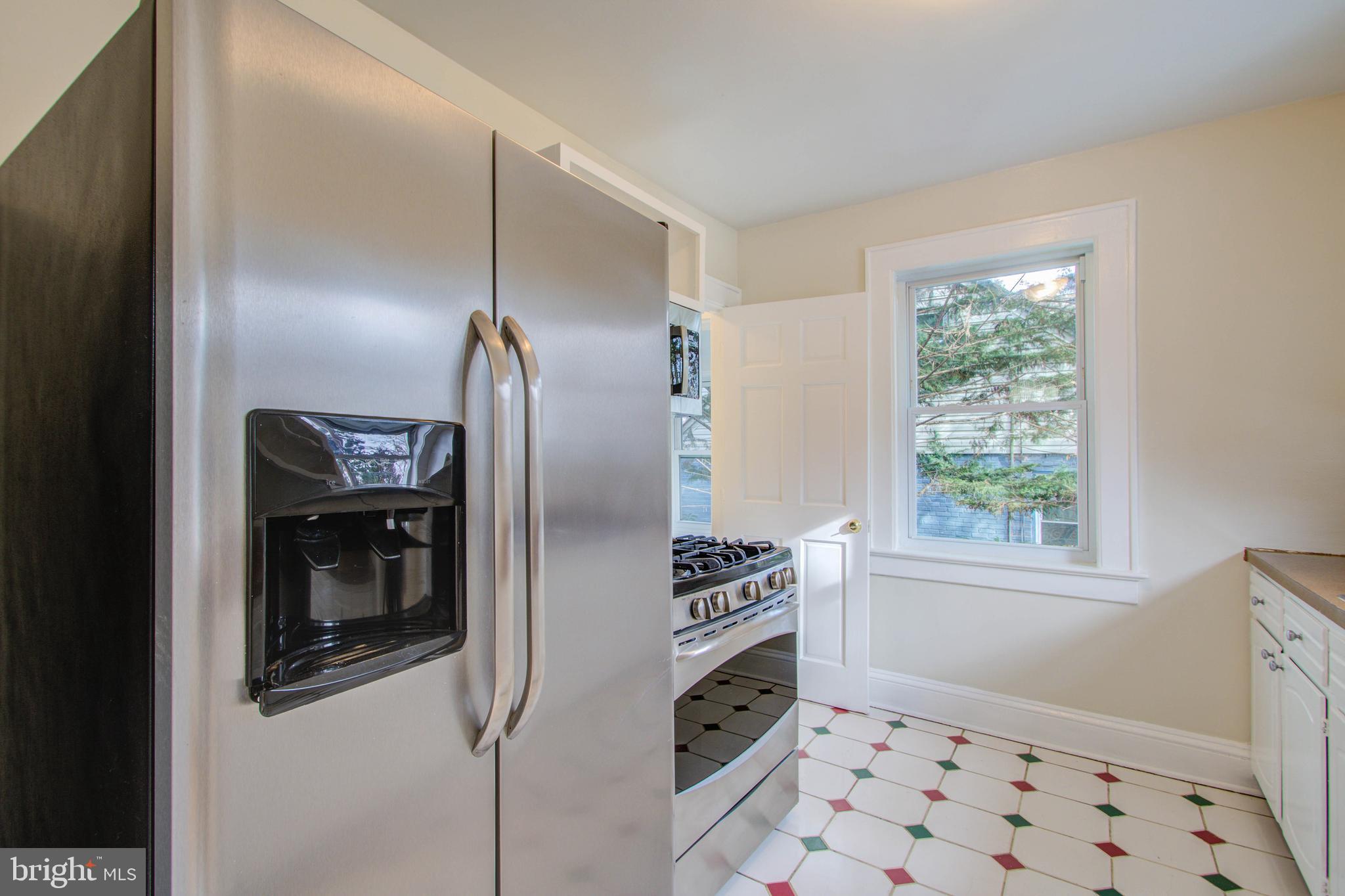 9300 Flower Avenue Silver Spring, MD 20901 - Photo 12 of 39