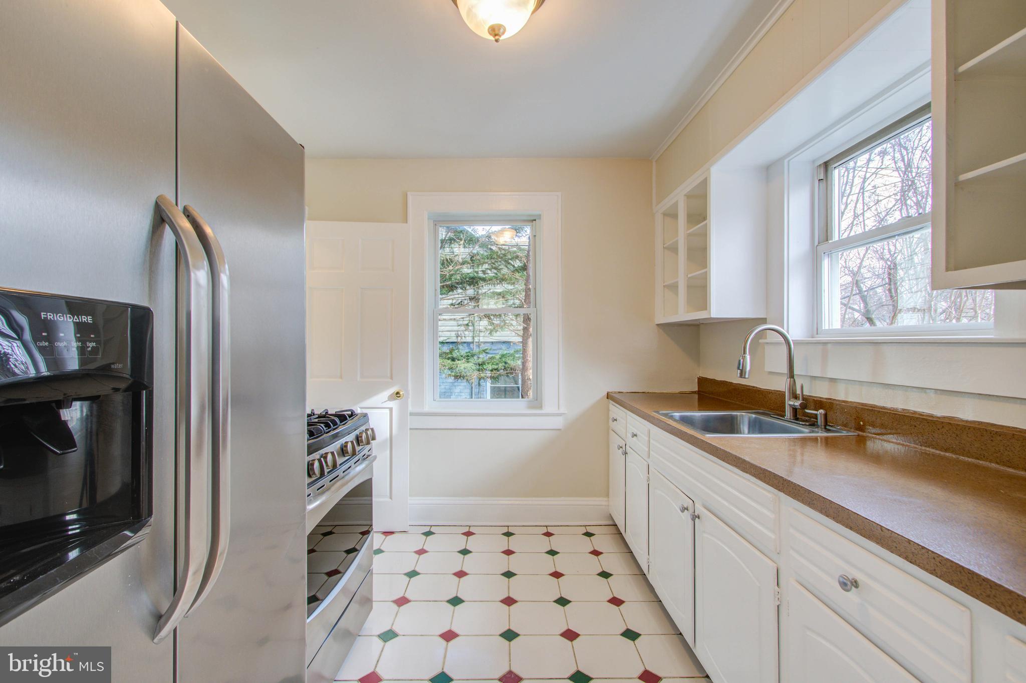 9300 Flower Avenue Silver Spring, MD 20901 - Photo 13 of 39