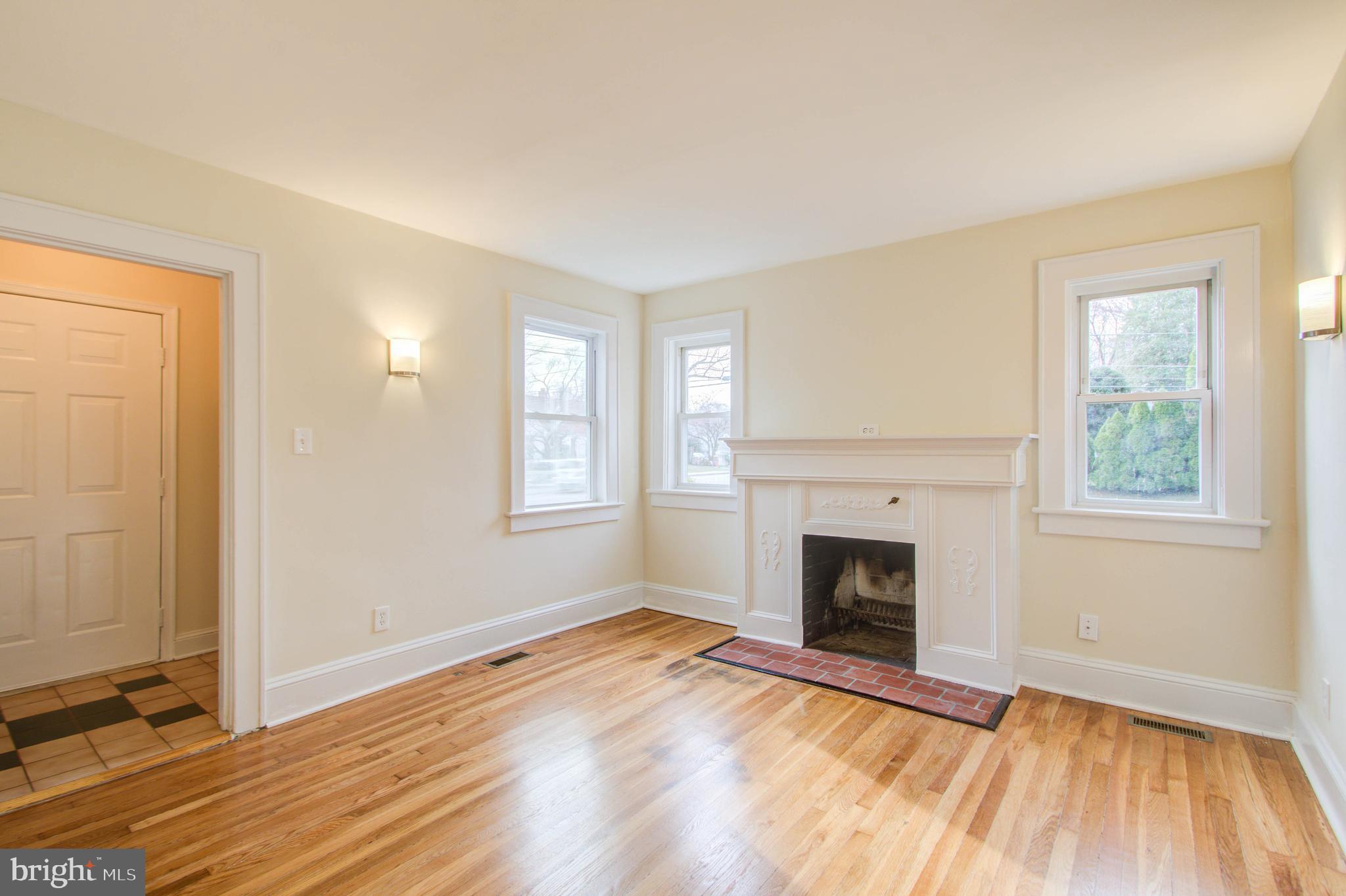 9300 Flower Avenue Silver Spring, MD 20901 - Photo 6 of 39