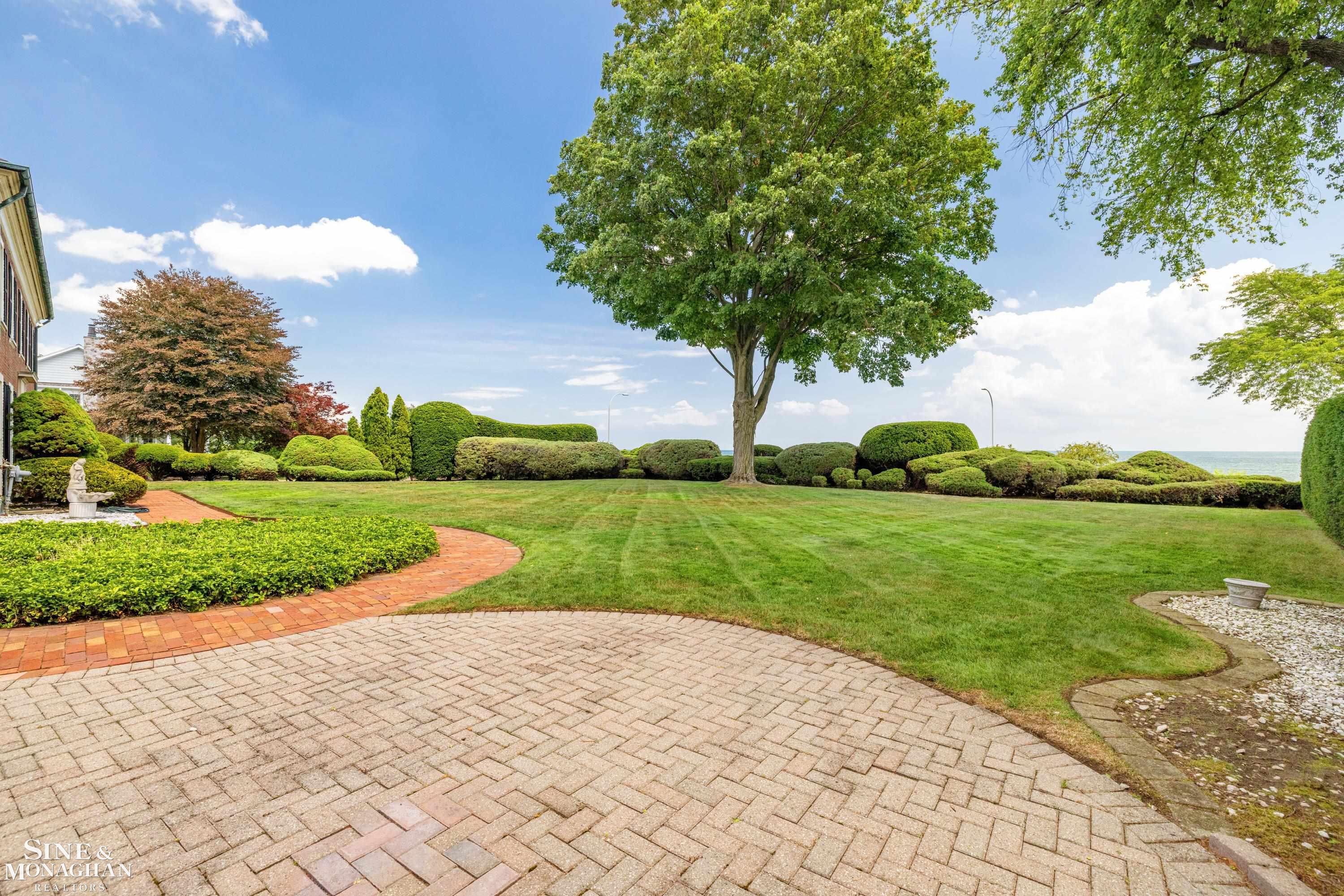 105 Lake Shore Road Grosse Pointe, MI 48236 - Photo 90 of 98 50217830-427c4a78-e4ed-44cc-a20b-823448e3d2a7.JPG