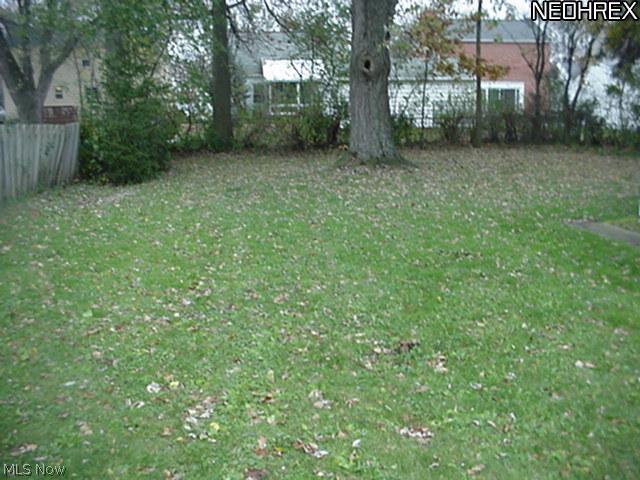 1279 Churchill Road Lyndhurst, OH 44124 - Photo 4 of 8 Gallery Image 4