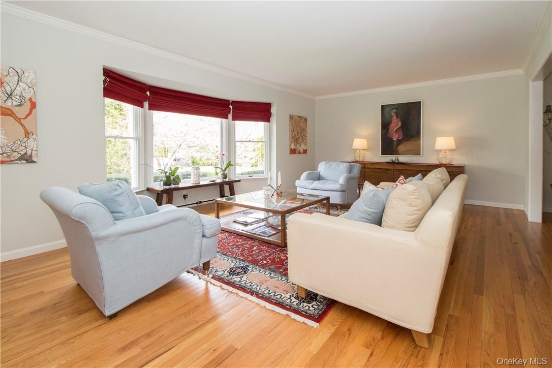 4 Dalphin Drive Rye, NY 10580 - Photo 2 of 24 Living room with bay window