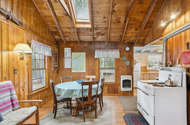 $1,000,000 | 103 Basin Road, Windham, ME 04062