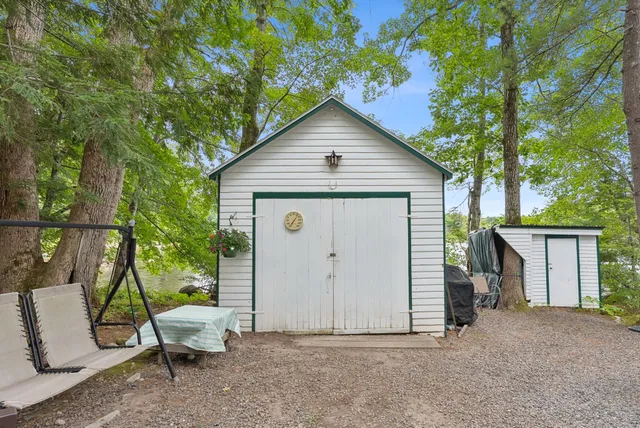 $1,000,000 | 103 Basin Road, Windham, ME 04062