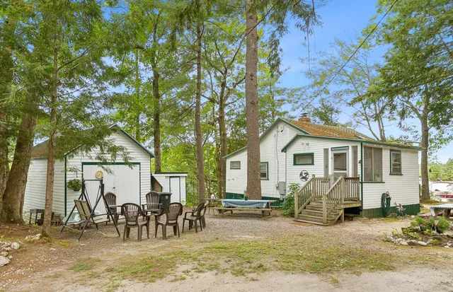 $1,000,000 | 103 Basin Road, Windham, ME 04062