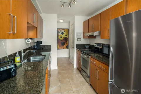 $498,000 | 2501 Canterbury Lane East, Unit 319, Seattle, WA 98112
