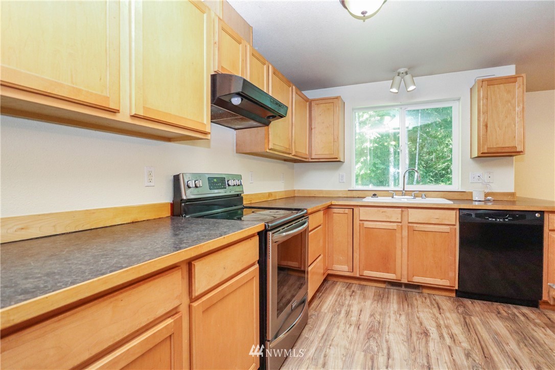 460 East Sunset Ridge Road Union, WA 98592 - Photo 5 of 37 Gallery Image 5
