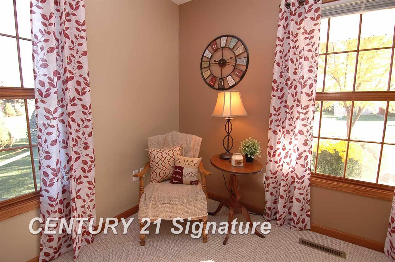 219 Colorado Ridge Hemlock, MI 48626 - Photo 9 of 28