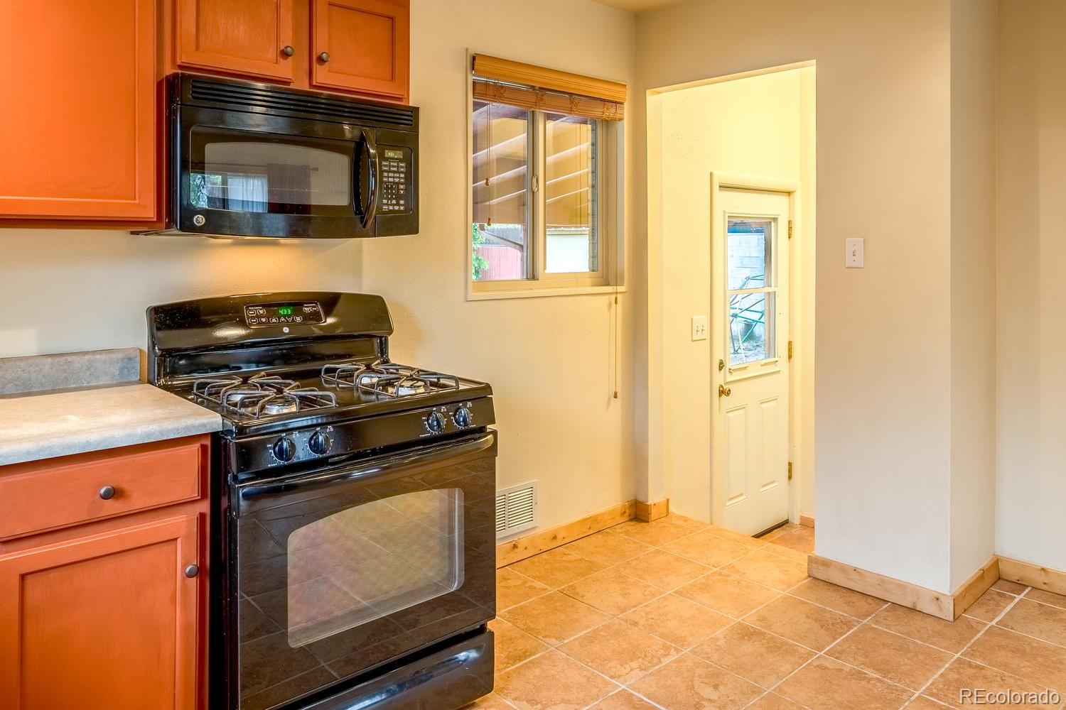7533 Raritan Street Denver, CO 80221 - Photo 9 of 25 Gallery Image 9