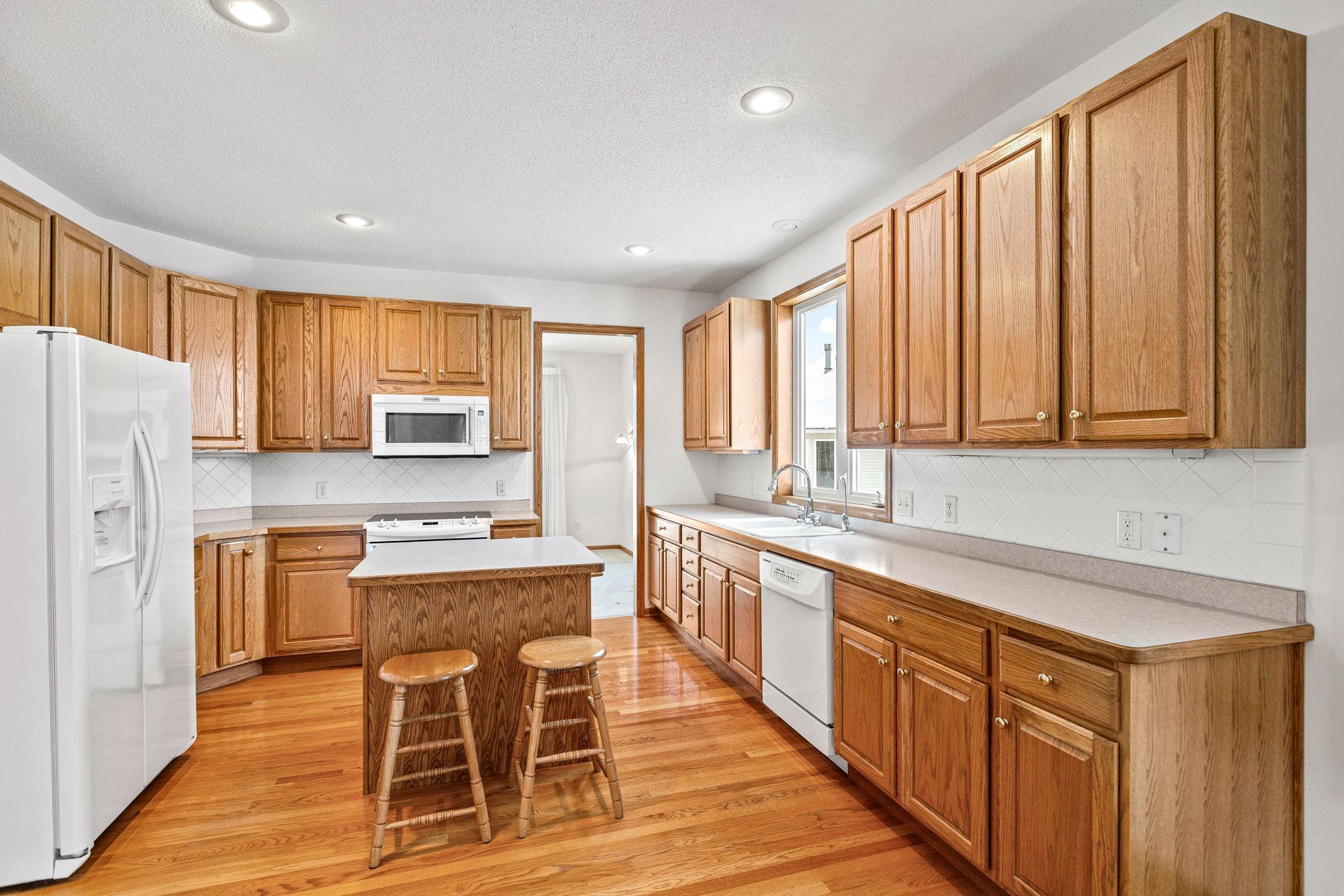 16568 Irwindale Way Lakeville, MN 55044 - Photo 11 of 27