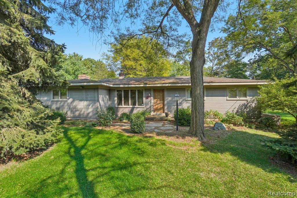60120 Mt Vernon Road Rochester, MI 48306 - Photo 1 of 59