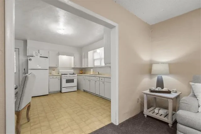 $99,900 | 501 West South Avenue, Independence, MO 64050