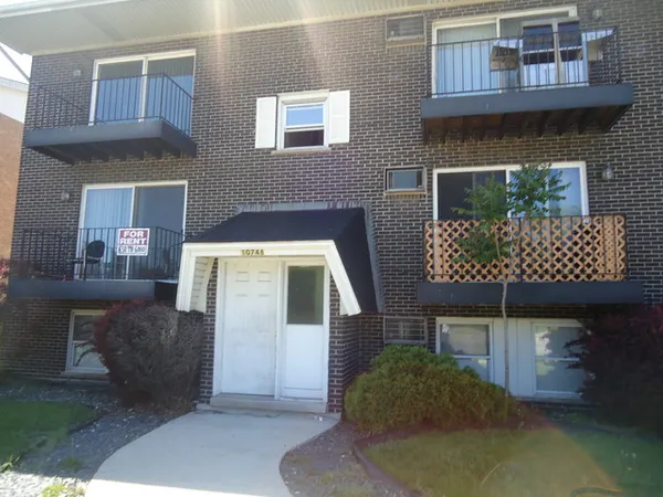 $1,400 | 10756 South Harlem Avenue, Unit 1B, Worth, IL 60482