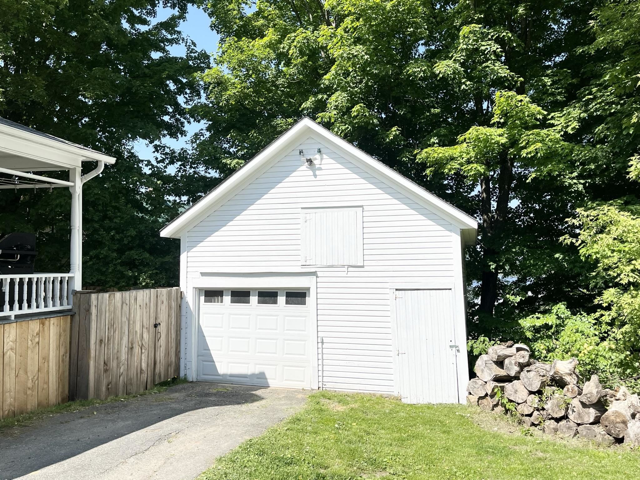 76 Cross Street Newport, VT 05855 - Photo 4 of 30 Gallery Image 4