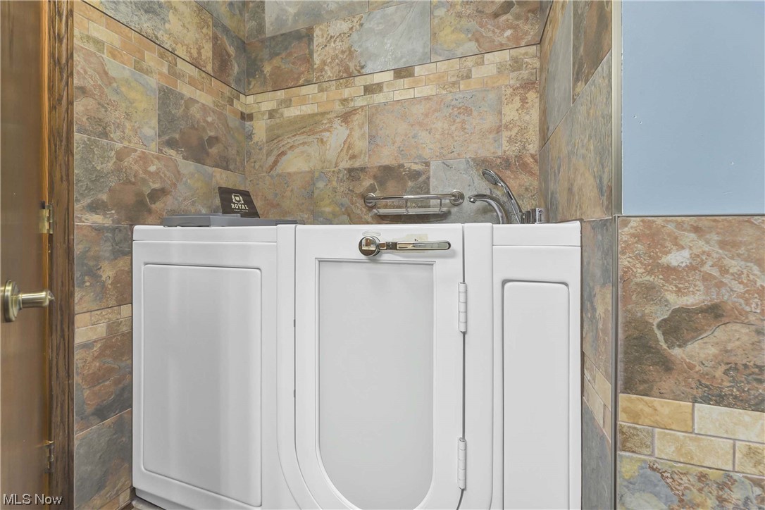 36893 Chestnut Ridge Road North Ridgeville, OH 44039 - Photo 32 of 35 Gallery Image 32