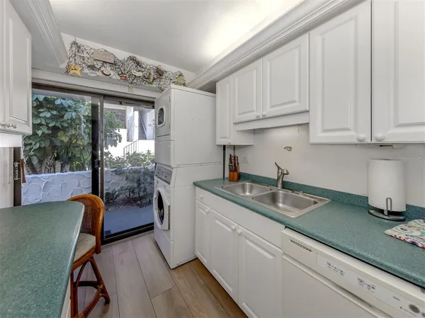 $479,000 | 1555 Tarpon Center Drive, Unit 132, Venice, FL 34285