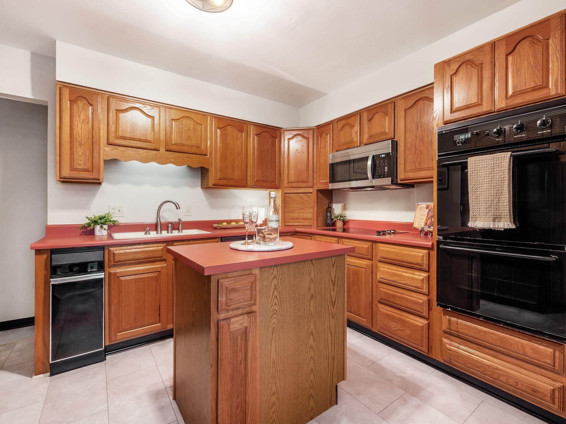 771 Brixham Road Columbus, OH 43204 - Photo 11 of 34 Kitchen-3