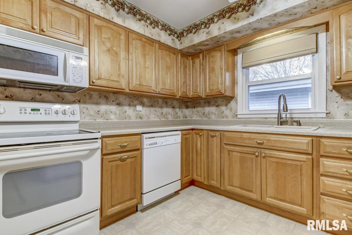 33 Longbow Lane Springfield, IL 62704 - Photo 7 of 33