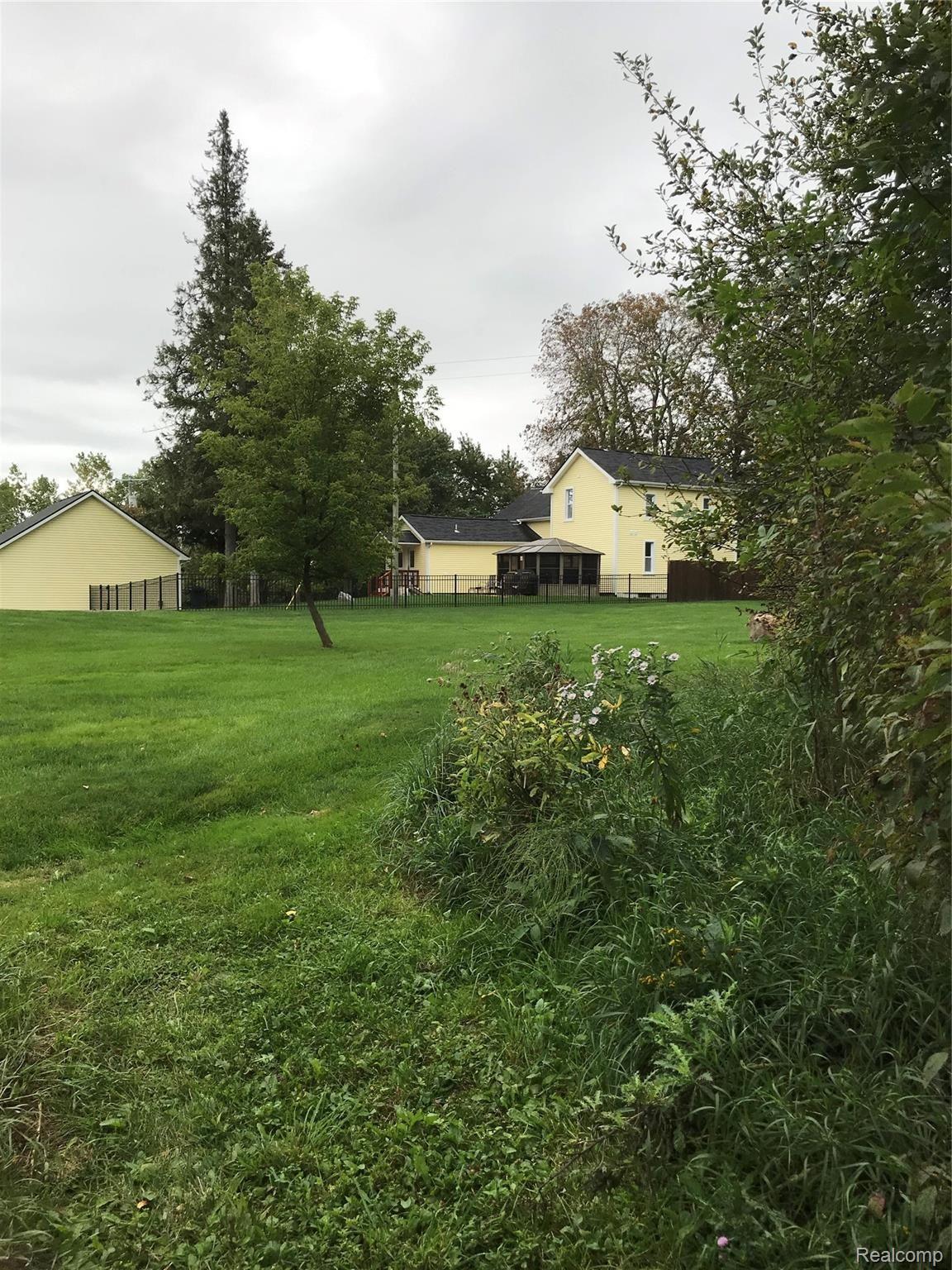 4140 West Marr Road Howell, MI 48855 - Photo 9 of 42 IMG_3724.jpg