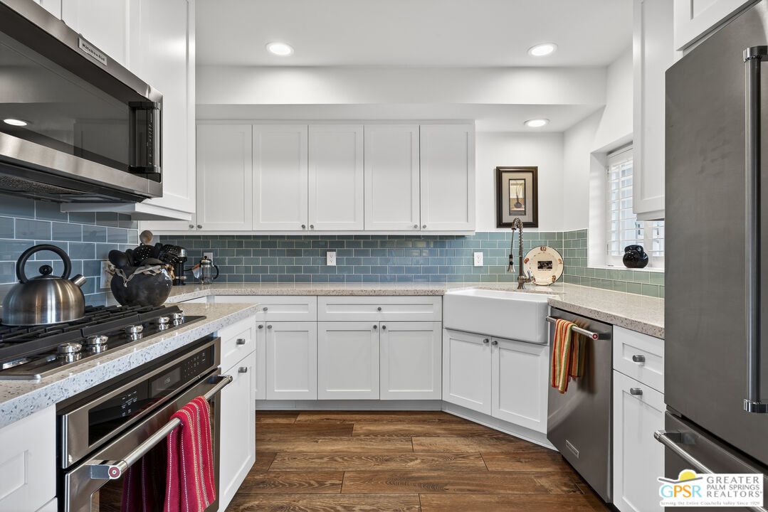 305 West Arenas Road, Unit 3 Palm Springs, CA 92262 - Photo 12 of 46