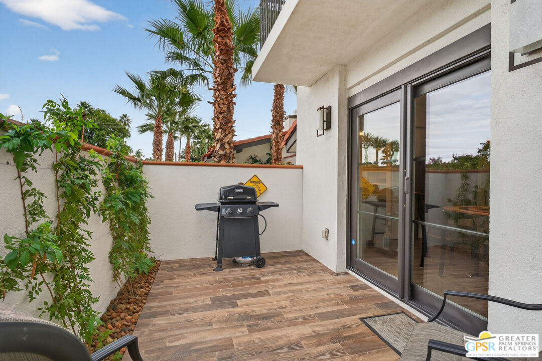 305 West Arenas Road, Unit 3 Palm Springs, CA 92262 - Photo 18 of 46