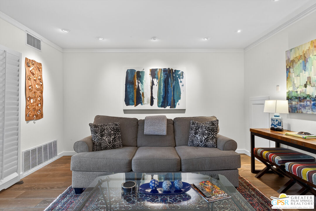 305 West Arenas Road, Unit 3 Palm Springs, CA 92262 - Photo 5 of 46