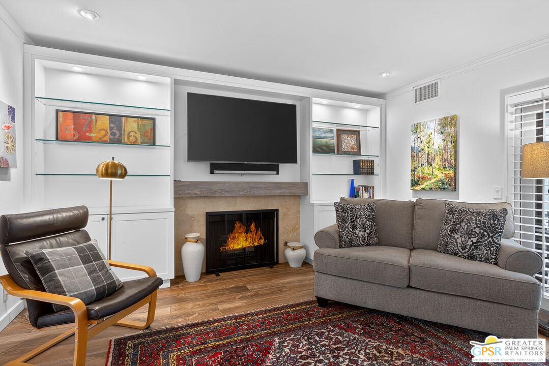 305 West Arenas Road, Unit 3 Palm Springs, CA 92262 - Photo 6 of 46