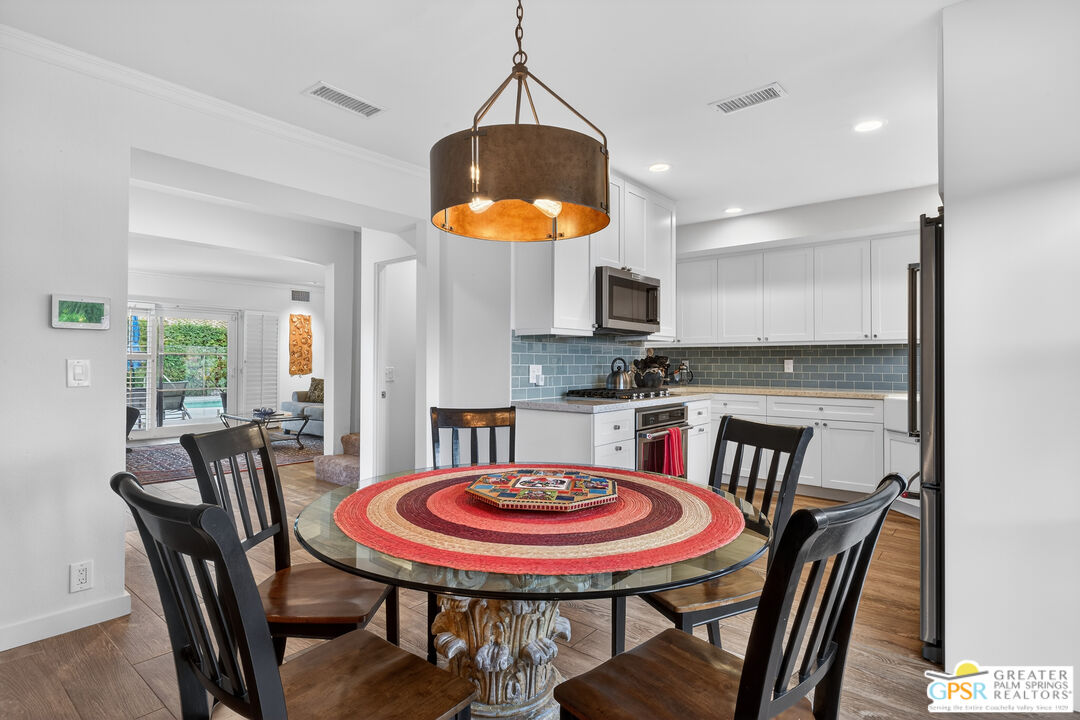 305 West Arenas Road, Unit 3 Palm Springs, CA 92262 - Photo 9 of 46