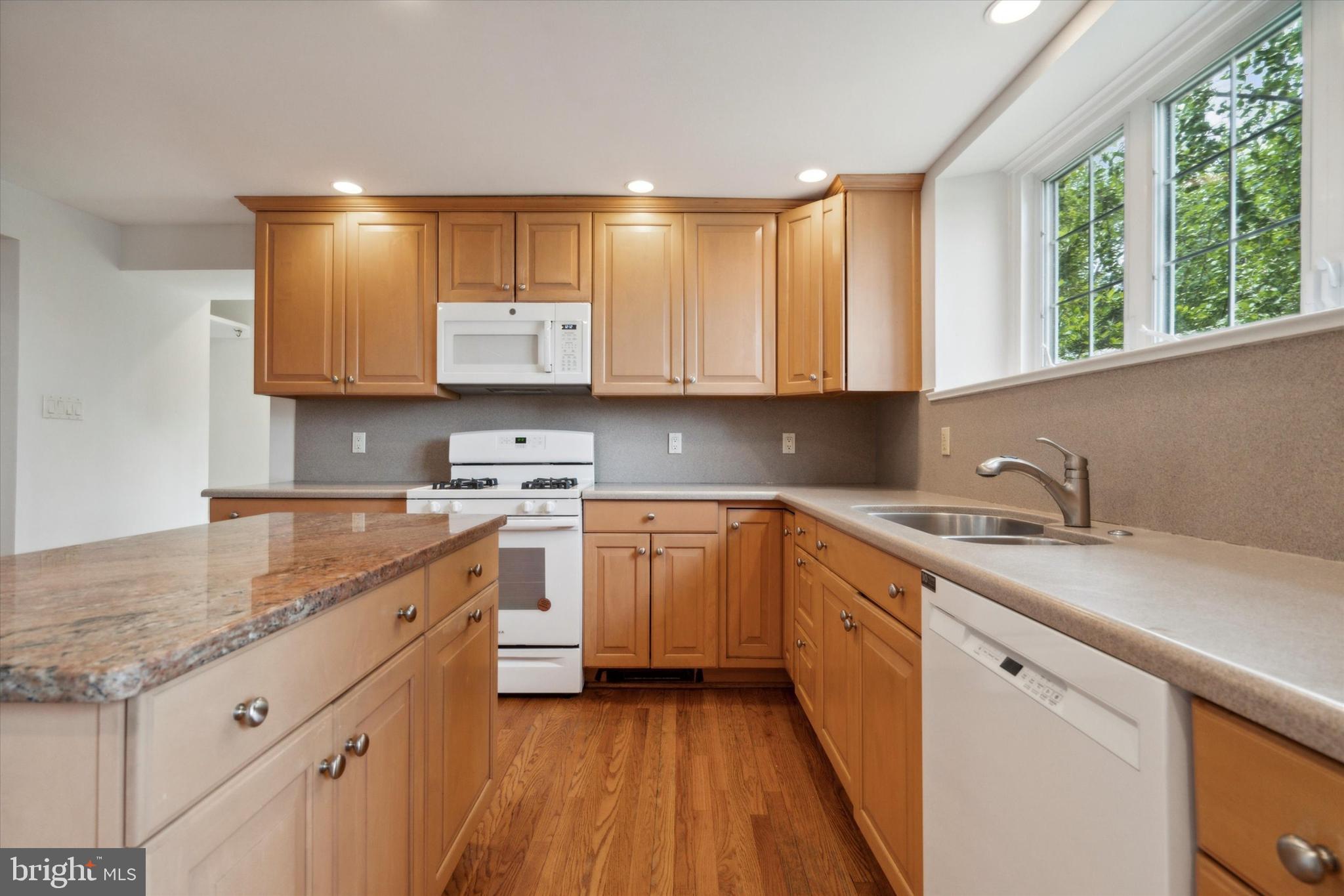 100 Vista Road Jenkintown, PA 19046 - Photo 6 of 24 Kitchen