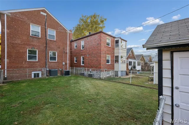 $339,900 | 5435 Rhodes Avenue, St. Louis, MO 63109