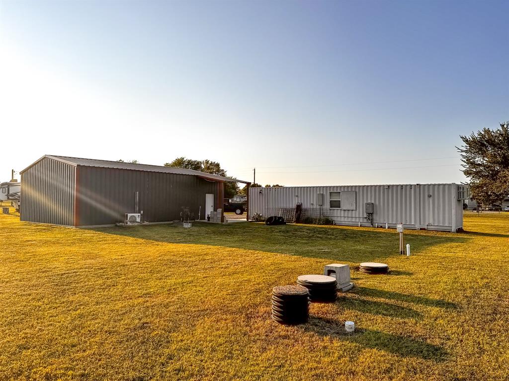 350 Summerfield Court Springtown, TX 76082 - Photo 13 of 19