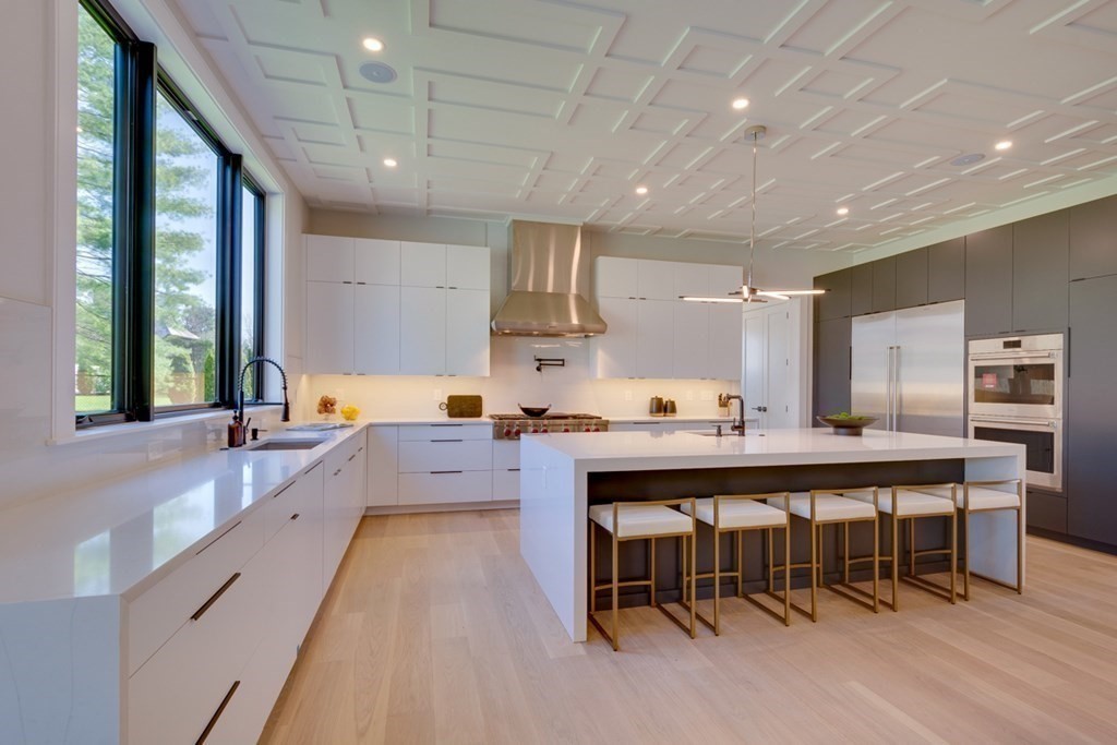 180 Allen Avenue Newton, MA 02468 - Photo 14 of 41