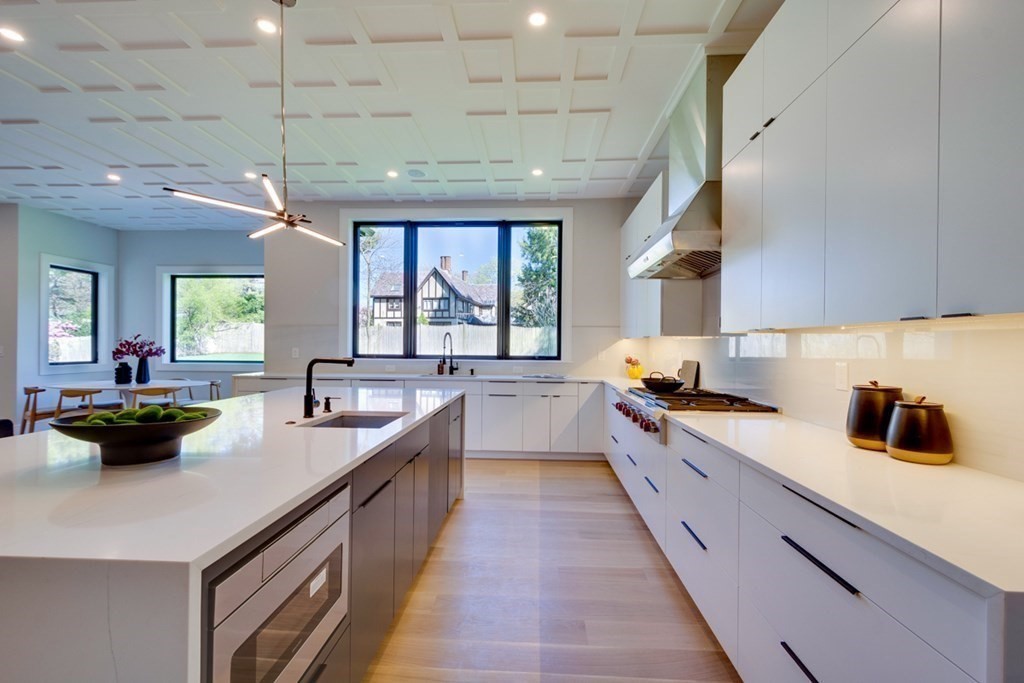 180 Allen Avenue Newton, MA 02468 - Photo 21 of 41