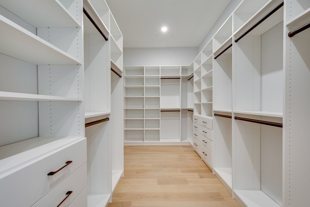 180 Allen Avenue Newton, MA 02468 - Photo 33 of 41