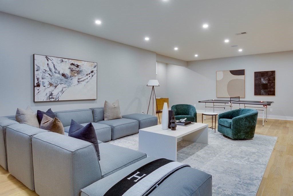 180 Allen Avenue Newton, MA 02468 - Photo 35 of 41