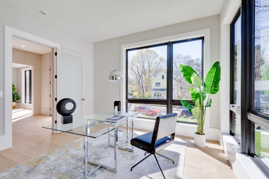 180 Allen Avenue Newton, MA 02468 - Photo 6 of 41