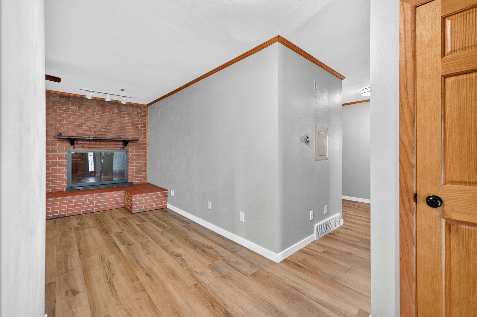 2077 Grand Detour Road Dixon, IL 61021 - Photo 6 of 41 Gallery Image 6