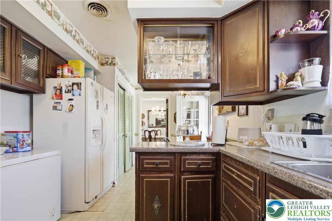 3249 Rim Road Bethlehem, PA 18020 - Photo 6 of 22