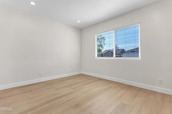 $4,250 | 7552 Bloomington Avenue, Burbank, CA 91504