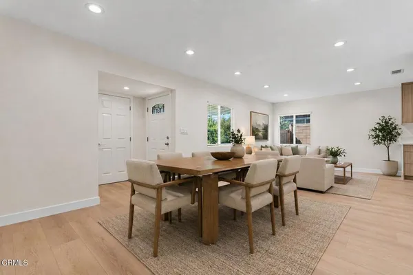 $4,250 | 7552 Bloomington Avenue, Burbank, CA 91504
