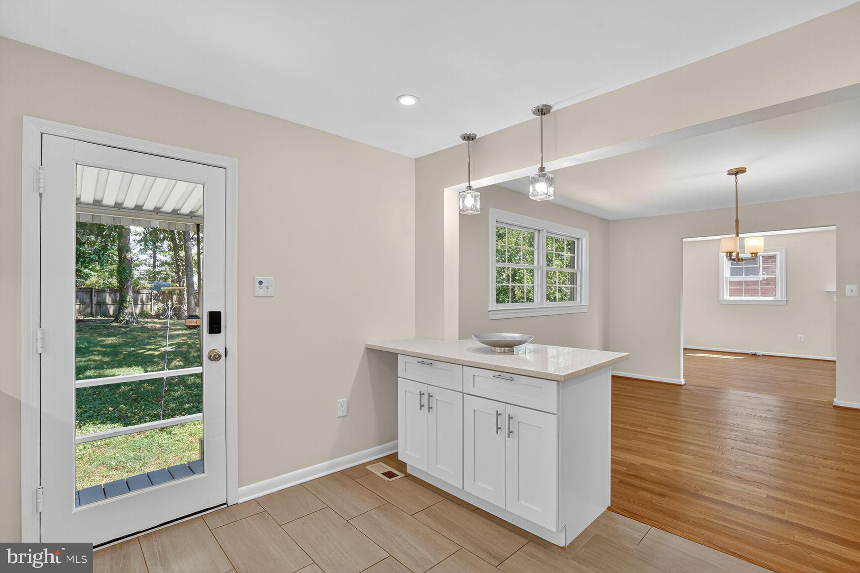 8303 Fort Hunt Road Alexandria, VA 22308 - Photo 18 of 39 Ceramic tiled floors!