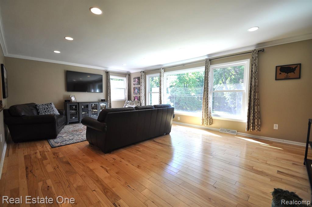 36 Wimberly Drive Rochester Hills, MI 48306 - Photo 13 of 41
