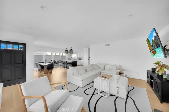 $1,780,000 | 333 La Verne Avenue, Long Beach, CA 90803