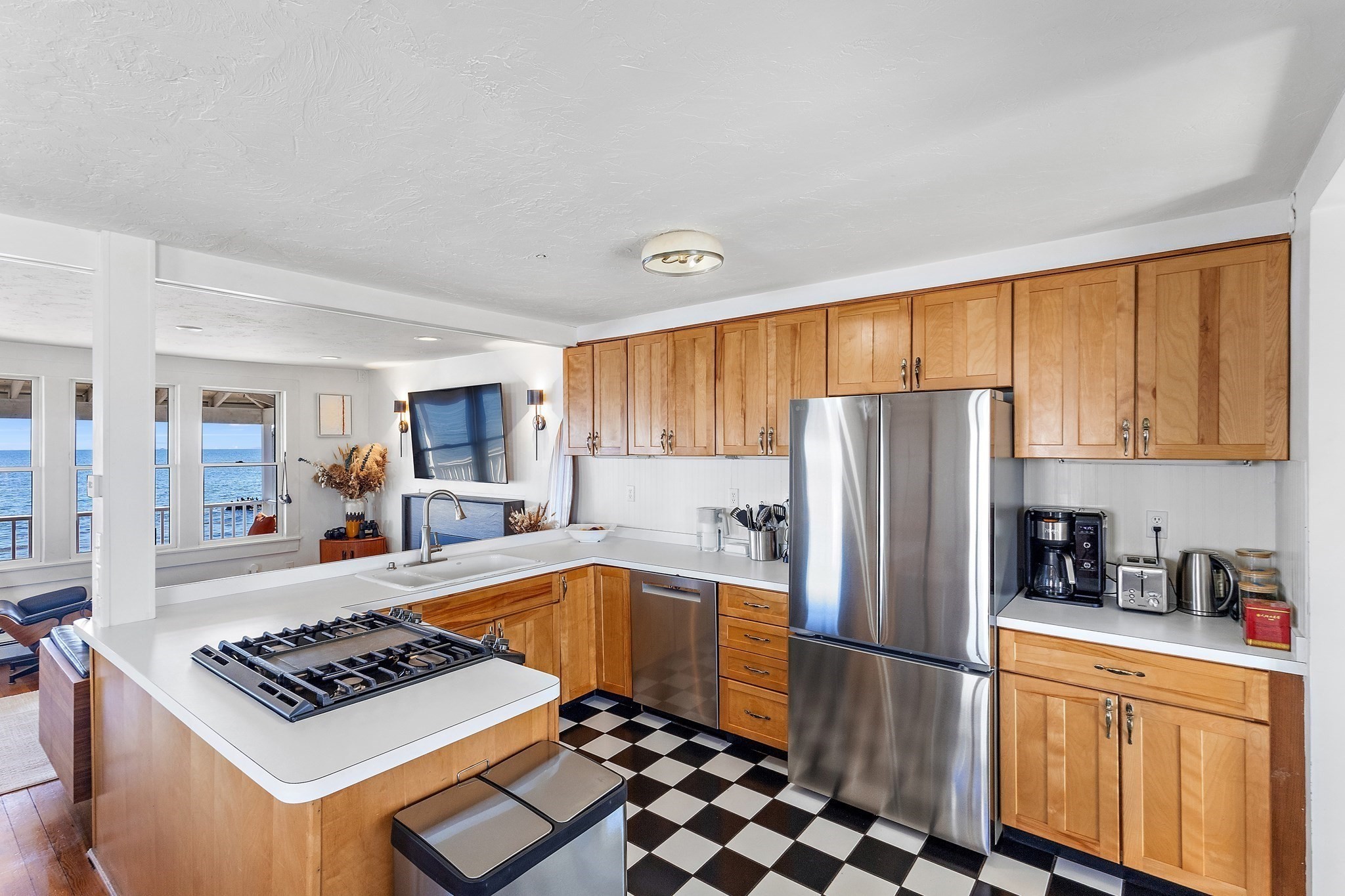 65 Rebecca Road Scituate, MA 02066 - Photo 12 of 33 Gallery Image 12
